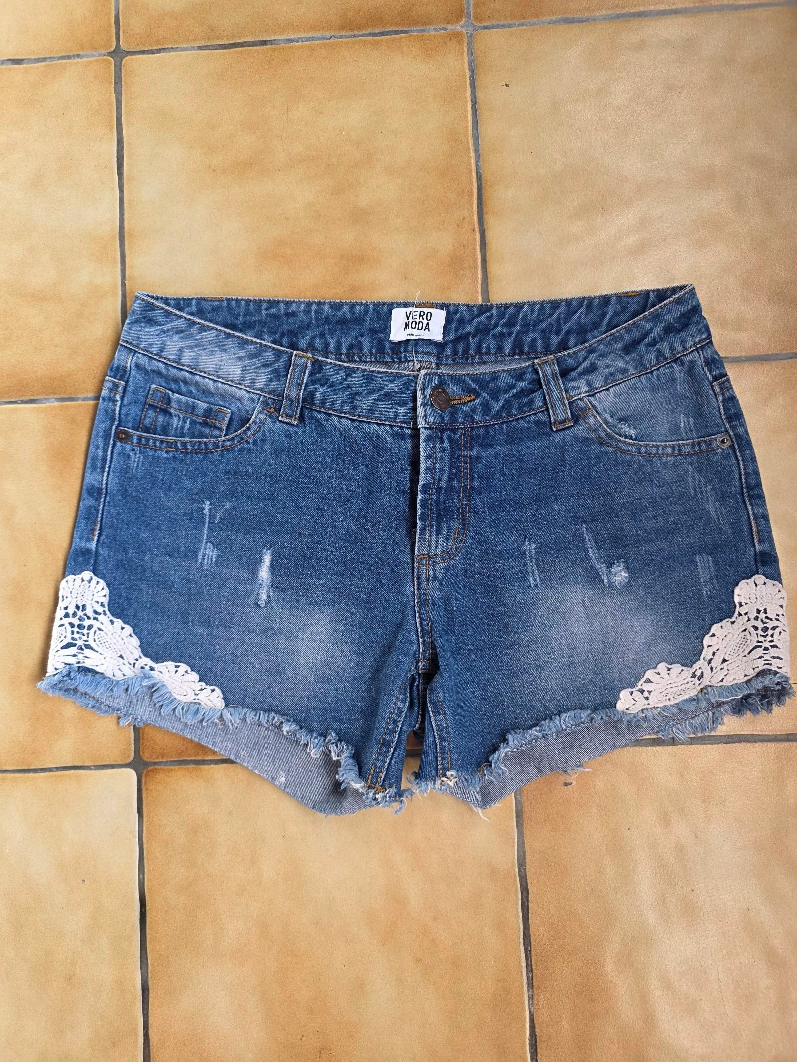 Short en jean boho festival taille basse y2k dentelle  Taille 36 / w27 denim shorts lace